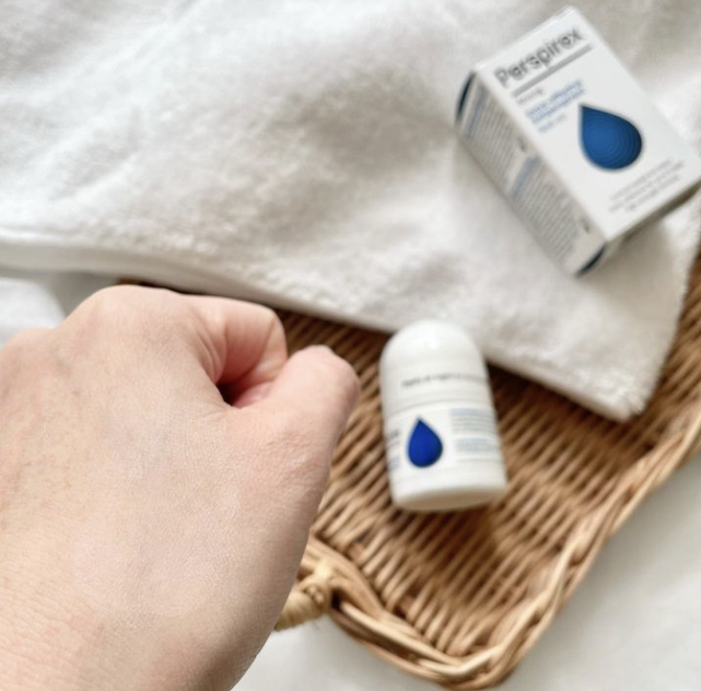 パースピレックス 20ml ストロング 普通肌用 デンマーク製 正規品 国内発送料 無料 超絶人気デオドラントシリーズ ロールオン タイプ 海外人気 制汗剤 Perspirex